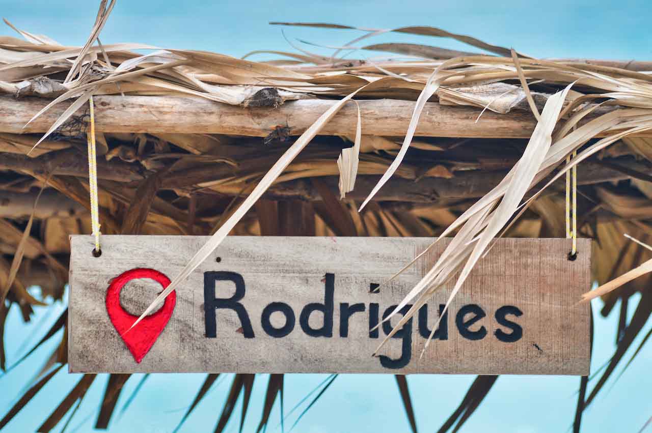 PLAY_Mourouk_Rodrigues Pin